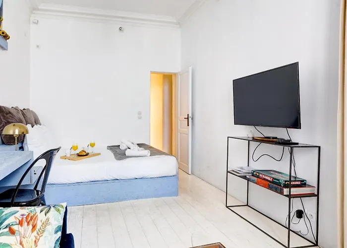 Bluestay 222 - Au Centre De *